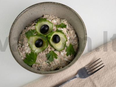 Salotos su saira, ryžiais ir agurkais Žingsnis 7