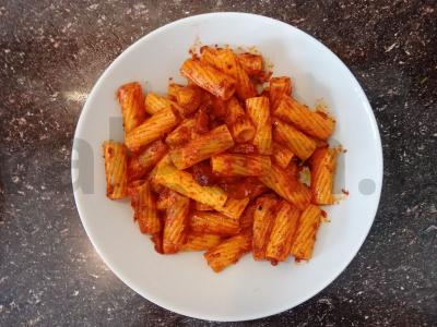 Tortiglioni su kepta dešra pagrindine nuotrauka