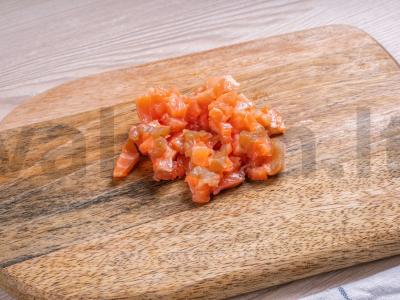 Karaliaus stiliaus salotos su raudona žuvimi ir kukurūzais Žingsnis 2