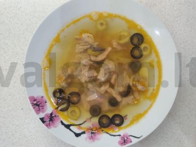 Skani dešra su jautiena ir liežuviu pagrindine nuotrauka