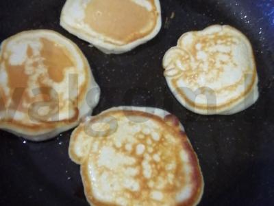 Plikyti kefyro blyneliai pagal patikrintą receptą Žingsnis 4