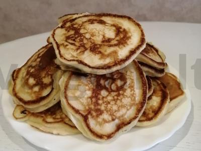 Plikyti kefyro blyneliai pagal patikrintą receptą pagrindine nuotrauka