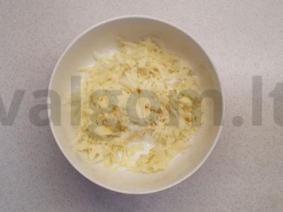 Mėsos kukuliai su džiūvėsėliais Žingsnis 4