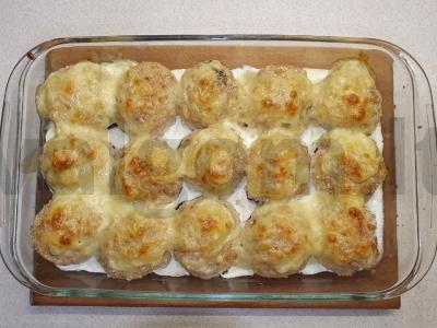 Mėsos kukuliai su džiūvėsėliais pagrindine nuotrauka