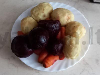 Salotos "Silkė po kailiu", paruoštos naudojant mėsmalę Žingsnis 2