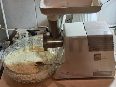 Salotos "Silkė po kailiu", paruoštos naudojant mėsmalę Žingsnis 5