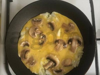 Omletas su grybais pusryčiams Žingsnis 5