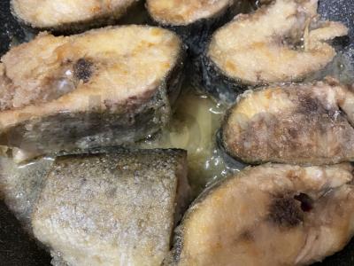 Keptuvėje keptas upėtakis Žingsnis 5