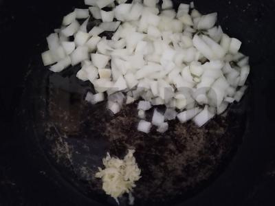 Brokoliai grietinėlėje su morkomis Žingsnis 1