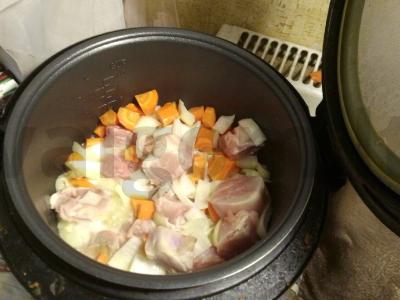 Makaronai su mėsa multicooker įrenginyje Žingsnis 4