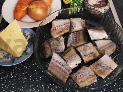Skumbrė, kepta su morkomis ir svogūnais Žingsnis 1