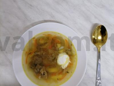 Tikra skani raugintų kopūstų sriuba pagrindine nuotrauka