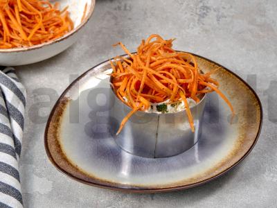 Salotos su kalakutiena ir korėjietiškomis morkomis Žingsnis 2