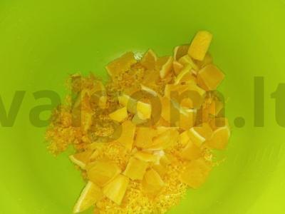 Apelsinų ir uogų uogienė Žingsnis 2