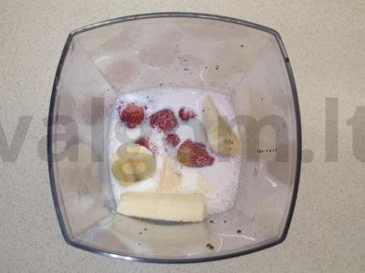Bananai su aromatizuotomis braškėmis Žingsnis 2