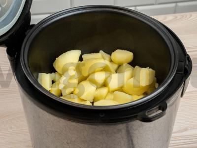 Bulvių košė multicooker su pienu Žingsnis 3