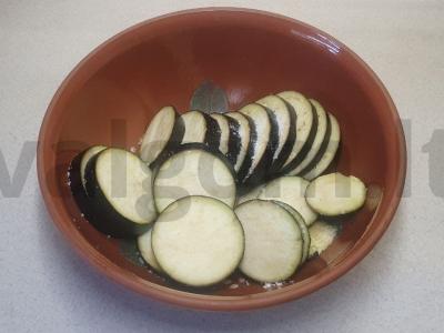 Sultingas ratatouille folijoje Žingsnis 1