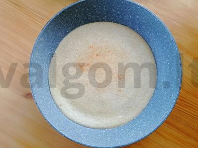 Naminis avižinių dribsnių blynas su varške ir bananu Žingsnis 3