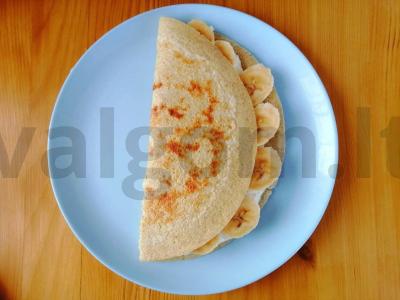 Naminis avižinių dribsnių blynas su varške ir bananu pagrindine nuotrauka