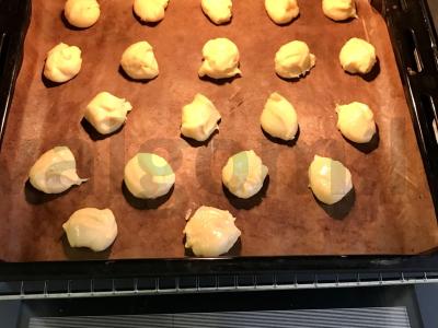 Subtilūs profiteroles su vaniliniu kremu Žingsnis 5