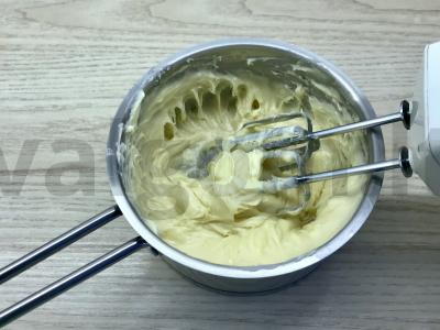 Subtilūs profiteroles su vaniliniu kremu Žingsnis 9