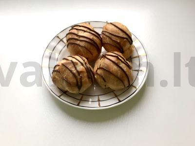 Subtilūs profiteroles su vaniliniu kremu pagrindine nuotrauka