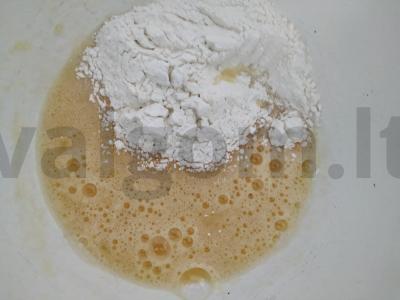Subtilus grietinėlės tortas Žingsnis 3