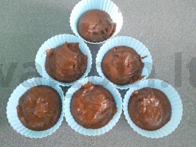 Šokoladiniai keksiukai mikrobangų krosnelėje Žingsnis 3