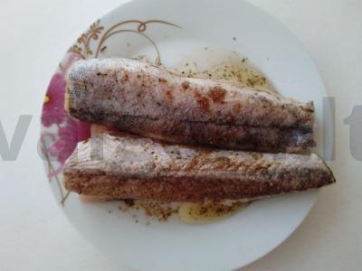 Kepta žuvis su obuoliais Žingsnis 1