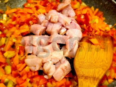 Bulgur su daržovėmis ir vištiena prieskoniuose Žingsnis 6