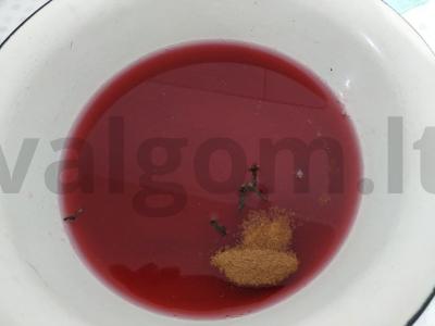 Želė su raudonuoju vynu ir vyšnių uogiene Žingsnis 2