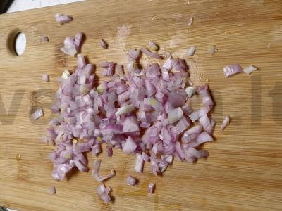 Mimozos salotos su konservuota skumbre Žingsnis 6
