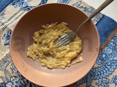 Jogurto varškės ir bananų blyneliai Žingsnis 1