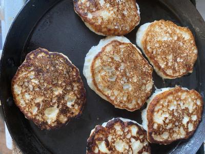 Jogurto varškės ir bananų blyneliai Žingsnis 3