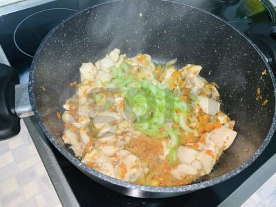 Daržovių troškinys su vištiena Žingsnis 3