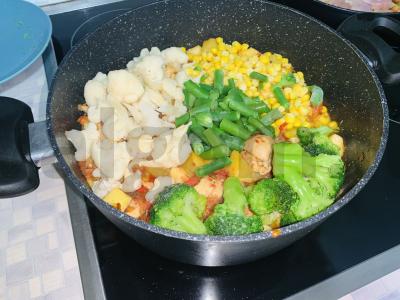 Daržovių troškinys su vištiena Žingsnis 8