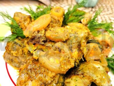 Skumbrė paprastame marinate pagrindine nuotrauka