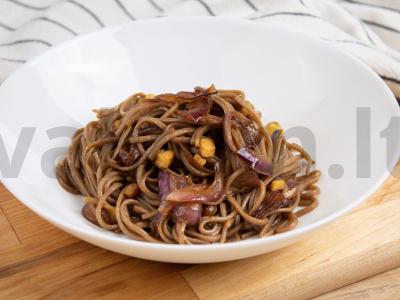 Soba su malta aitriąja paprika ir raudonuoju svogūnu Žingsnis 5