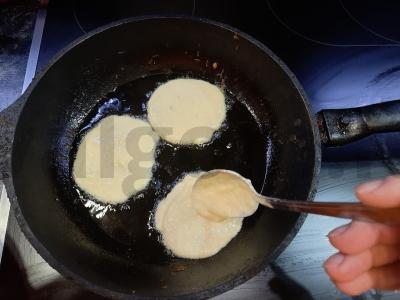 Kondensuoto sutirštinto pieno blyneliai Žingsnis 4