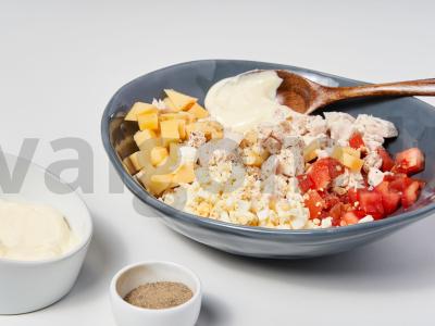 Vištienos ir pomidorų salotos Žingsnis 2