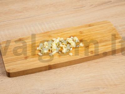 Ešerių kepsniai su alyvuogių aliejaus ir pipirų pasta Žingsnis 1