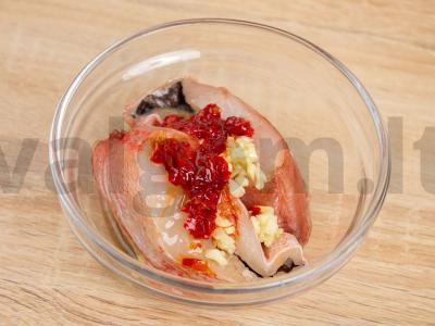 Ešerių kepsniai su alyvuogių aliejaus ir pipirų pasta Žingsnis 2