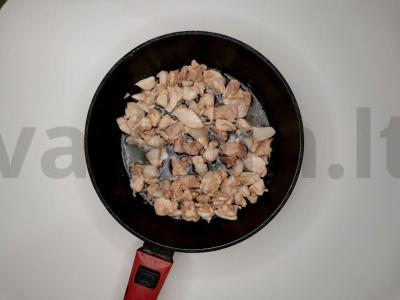 Gardūs vermišeliai su vištienos šlaunelėmis Žingsnis 2
