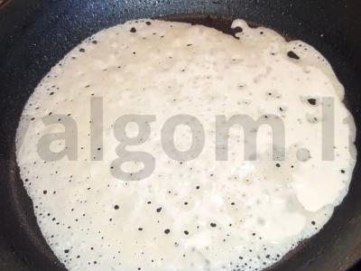 Ažūriniai pieniški blyneliai Žingsnis 5