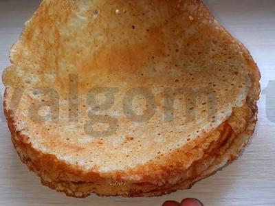 Ažūriniai pieniški blyneliai pagrindine nuotrauka