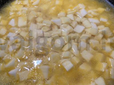 Dietinės troškintos bulvės su mėsa Žingsnis 2