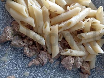 Makaronai su kepenėlėmis grietinėlėje Žingsnis 2