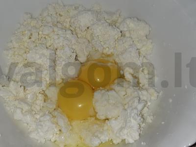 Švelnus bananų ir grietinėlės suflė Žingsnis 2