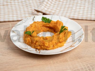 Bulvių košė su pomidorų pasta pagrindine nuotrauka