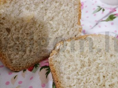 Oro kvietinė duona pagrindine nuotrauka